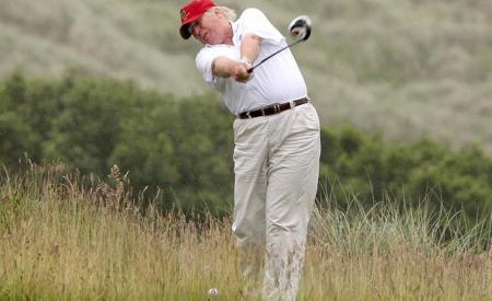 Ông Trump đi chơi golf sau tuyên bố làm việc không mệt mỏi