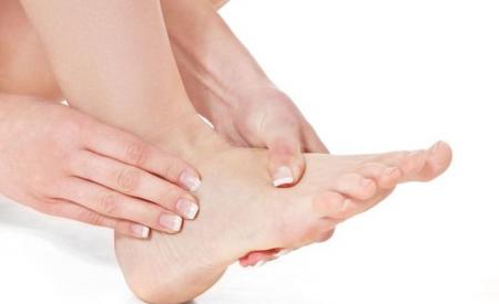 Bàn chân là lá gan thứ 2 của con người, nếu xuất hiện 4 dấu hiệu này cảnh báo bệnh nguy hiểm
